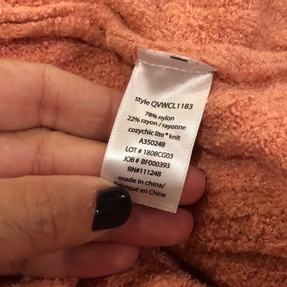 Barefoot dreams peach cozychic lite cable shrug cardigan - Picture 3 of 6